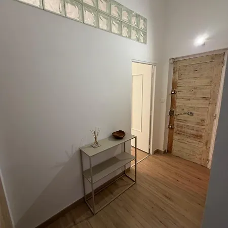 Appartamento T3 Clair Et Design Au Coeur Du Vieux *