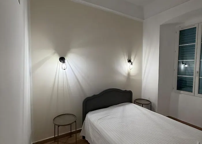 T3 Clair Et Design Au Coeur Du Vieux 아파트